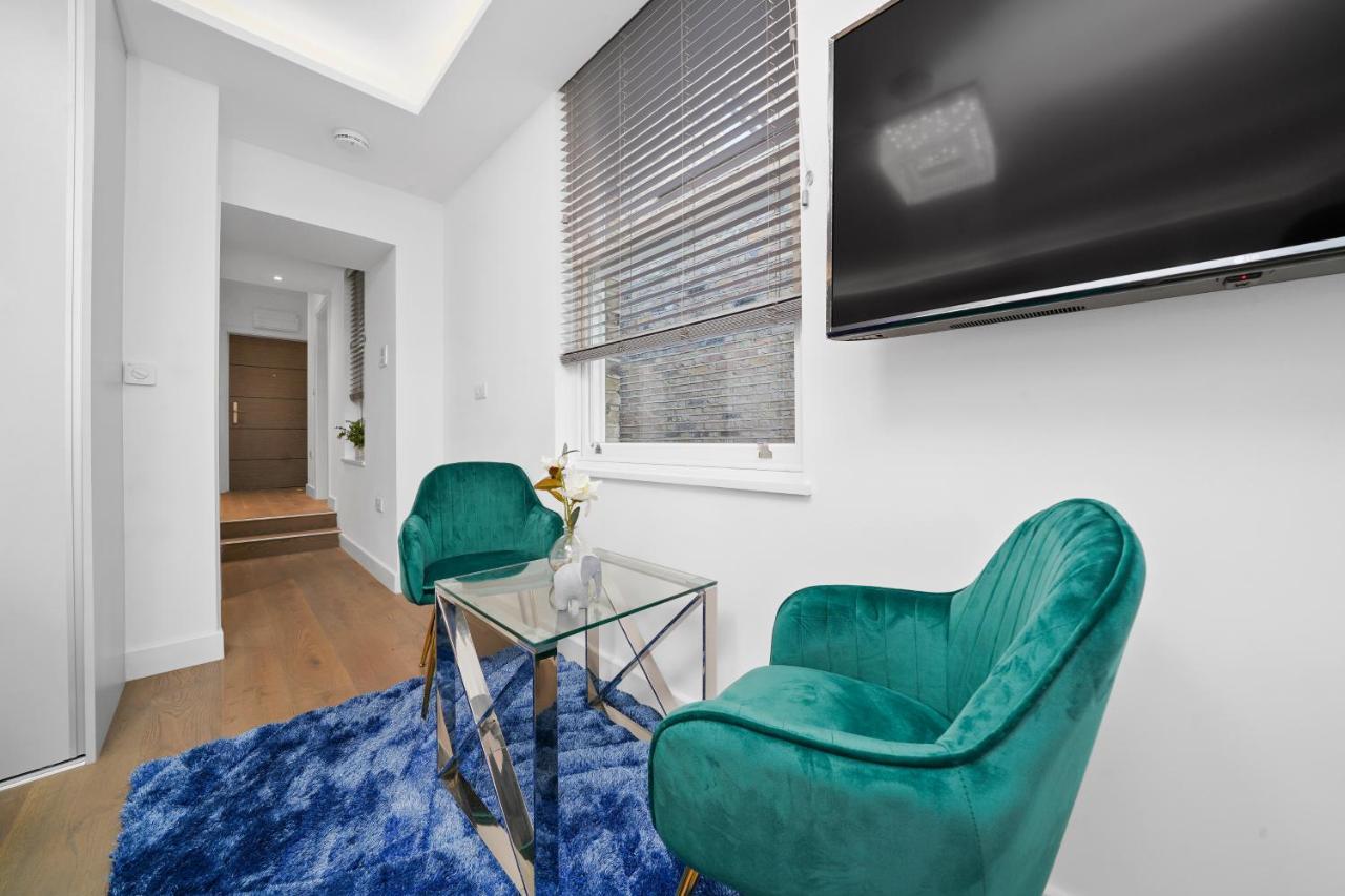 City Prime Apartments Londres Exterior foto A staged photo of a living room