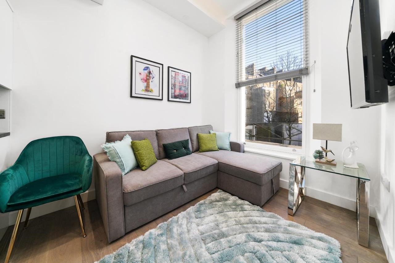City Prime Apartments Londres Exterior foto A staged living room
